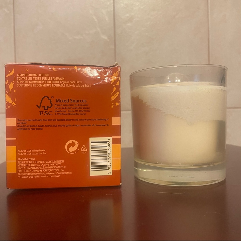 NIB BODY SHOP CANDIED GINGER 7 OZ SCENTED SOY CANDLE Holiday New Old Stock - Picture 6 of 9
